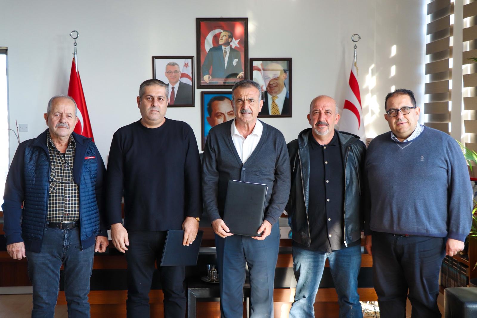 Gazimağusa’da 2. Etap Asfalt Yapım İşleri için sözleşme imzalandı