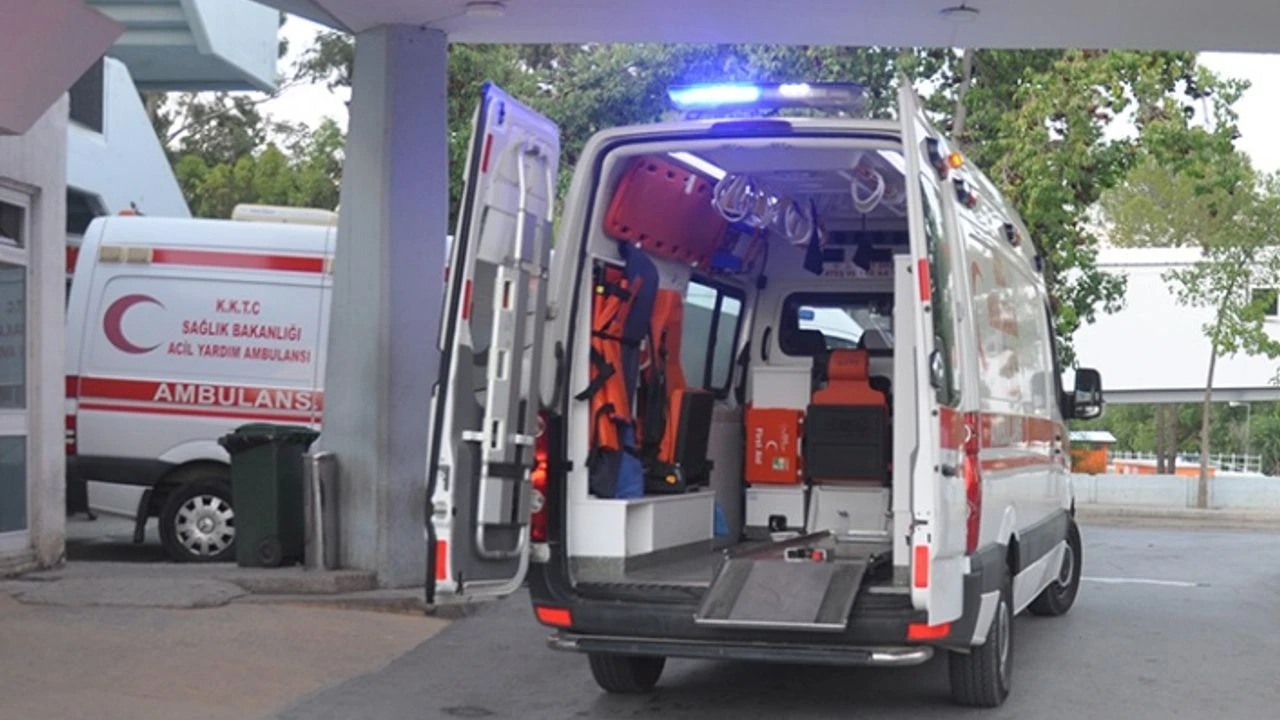 Ayağı asansöre sıkışan işçi yaralandı