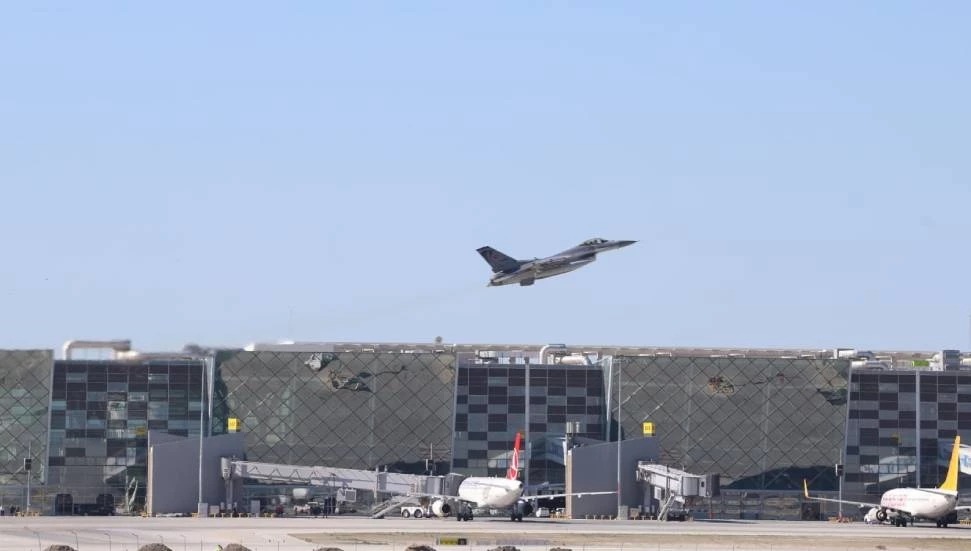 6 Türk F-16'sı KKTC'ye konuşlandırıldı