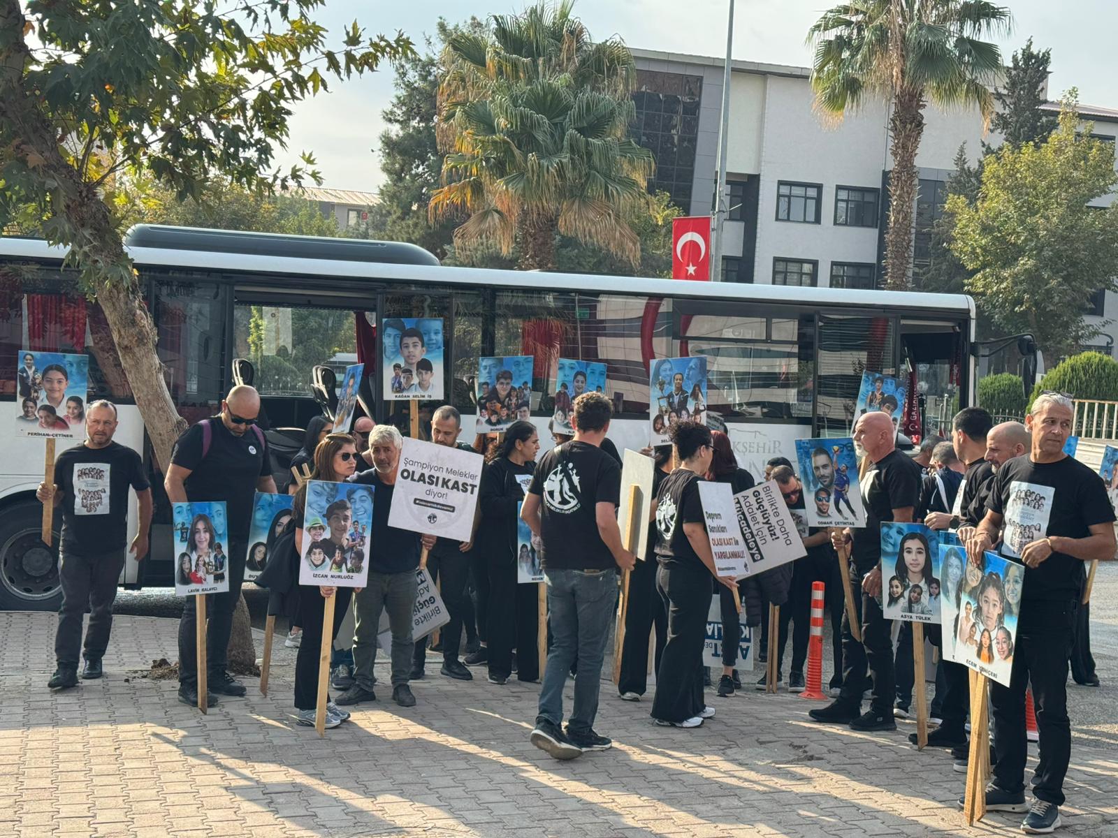 İsias davasında aileler ifade veriyor: Adalet istiyoruz...