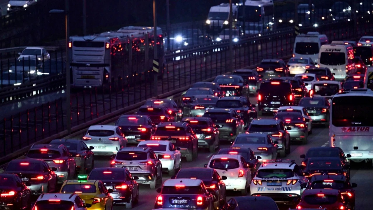 Otomotiv pazarında sert daralma