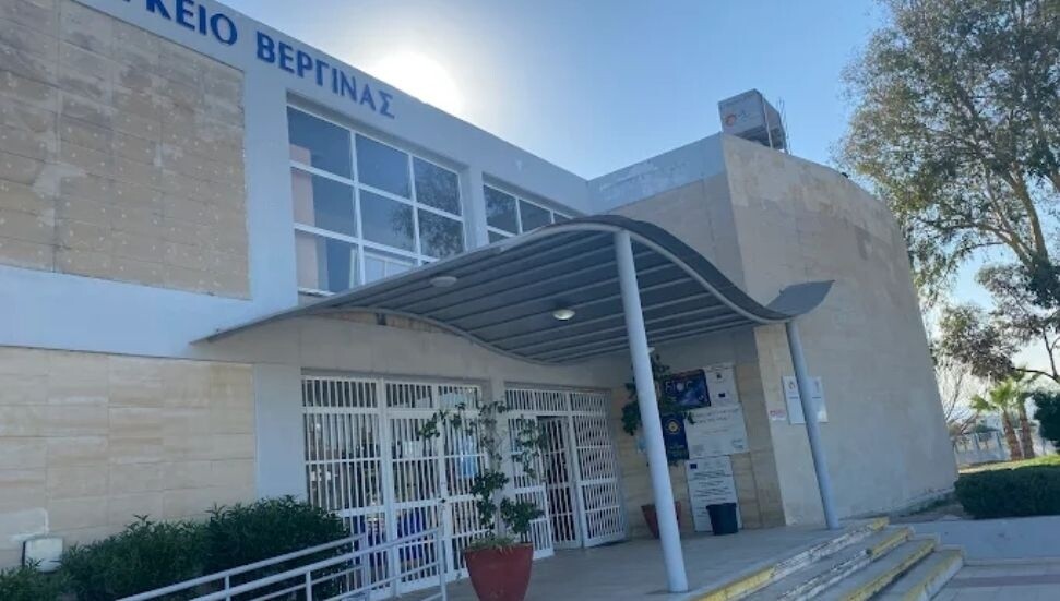 Larnaka’da lise öğrencilerinin Nazi işaretli fotoğraf ve vandallıkları tepki çekti