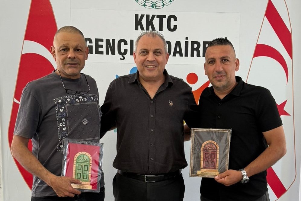 Gençlik Dairesi'nin "Gelecek Bensem Umut Benim" seminerleri sona erdi