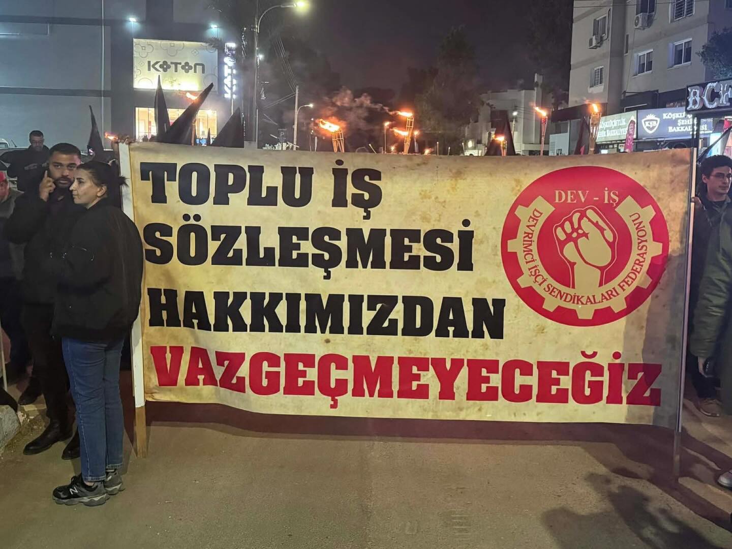 Ektam grevi 20'nci gününde: Görüşme masasında 39 işçi değil, tüm özel sektörün geleceği var