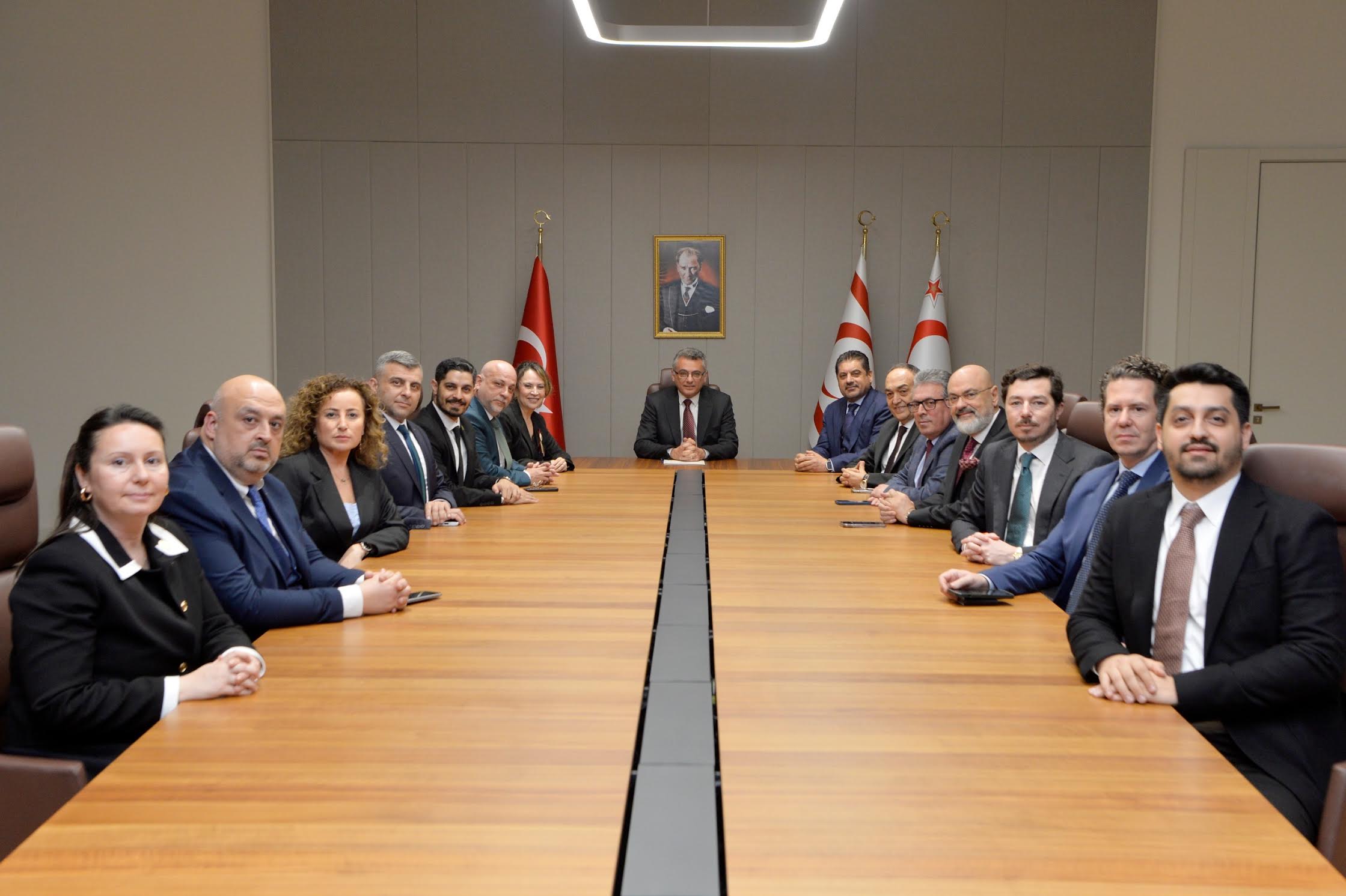 İş insanlarından Cumhurbaşkanı Erhürman’a ziyaret