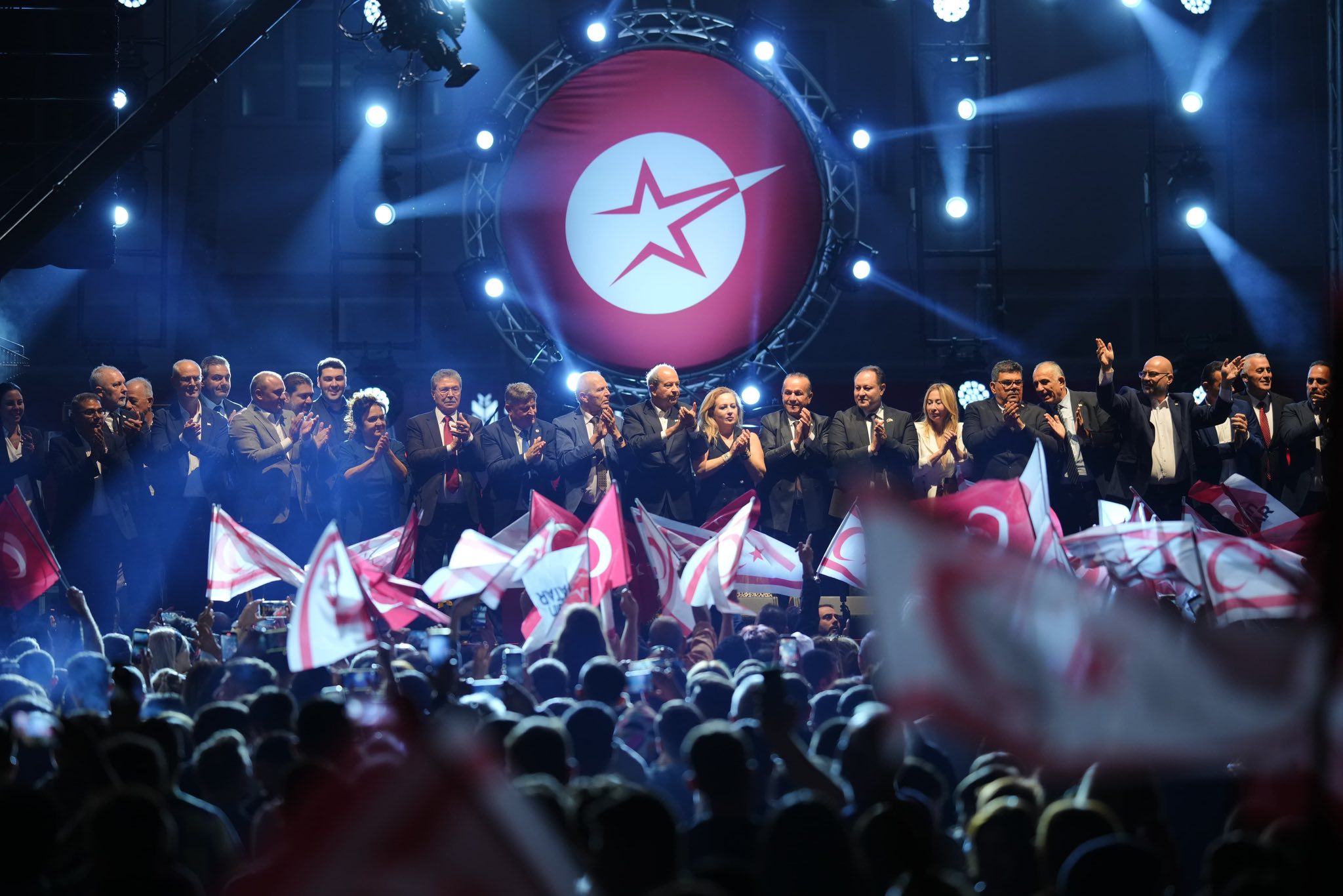 Tatar: Kıbrıs Türk halkı pazarlık konusu olamaz