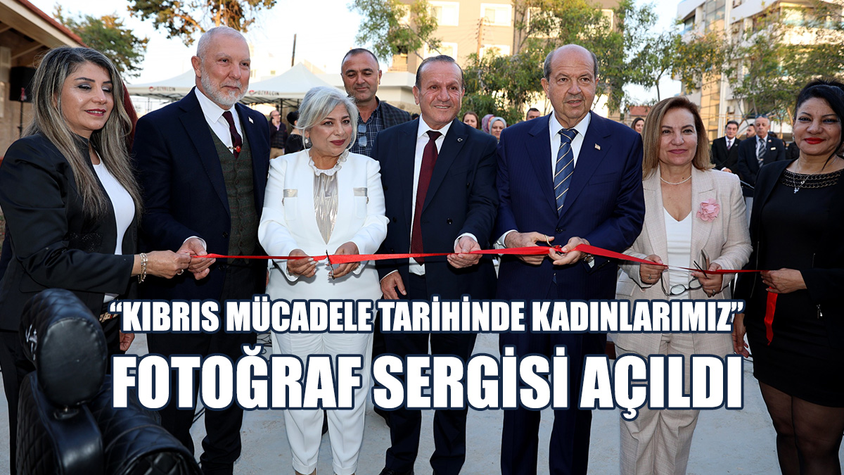 Tatar, Serginin Açılışını Gerçekleştirdi