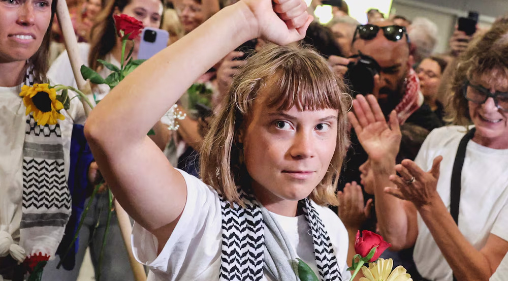 Greta Thunberg: İsrail'de hapishanede zehirli gazla tehdit ettiler