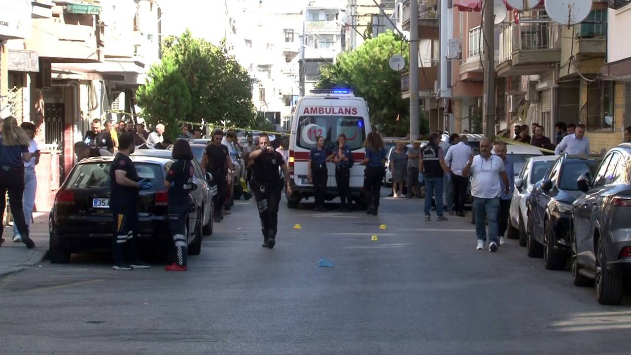 İzmir'de karakola silahlı saldırı: İki polis şehit, bir yaralı