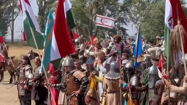 KKTC bayrağı 16 yıl sonra da Büyük Hun-Türk Kurultayı’nda