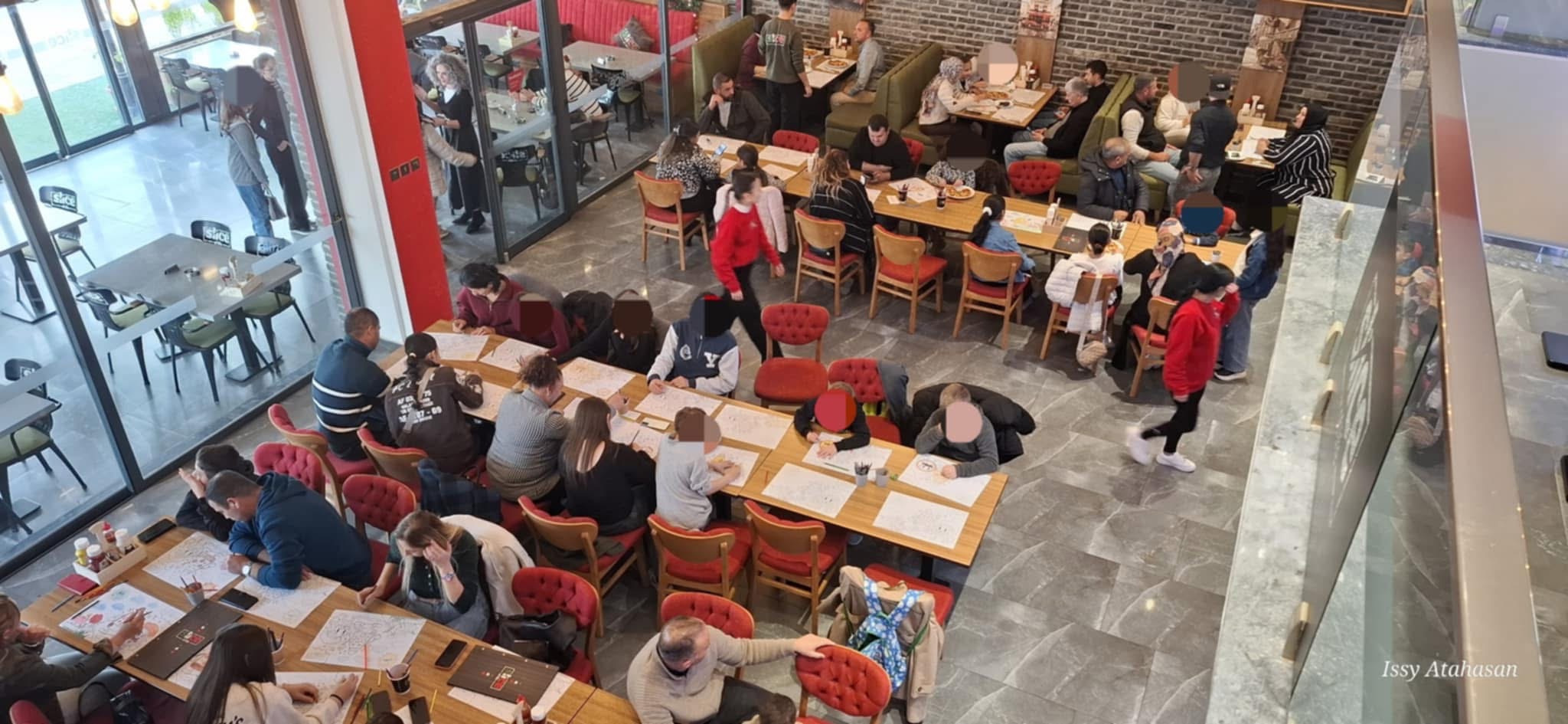 Tanyel’s Smile Vakfı, onkoloji servisindeki çocuklar için pizza partisi düzenledi