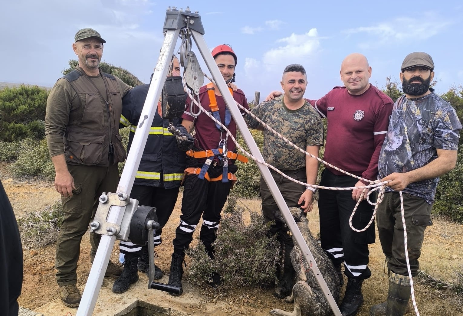 Kuyuya düşen av köpeği itfaiye ekipleri tarafından kurtarıldı