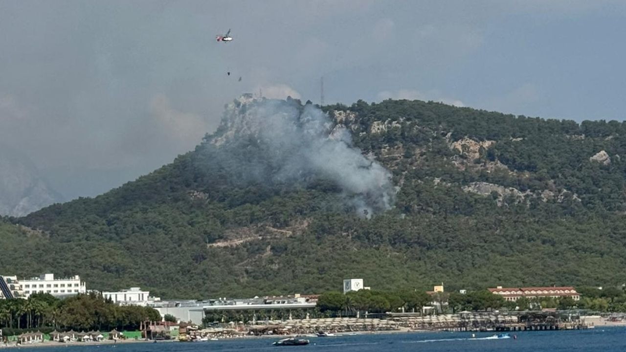 Antalya'da çıkan orman yangınına müdahale ediliyor