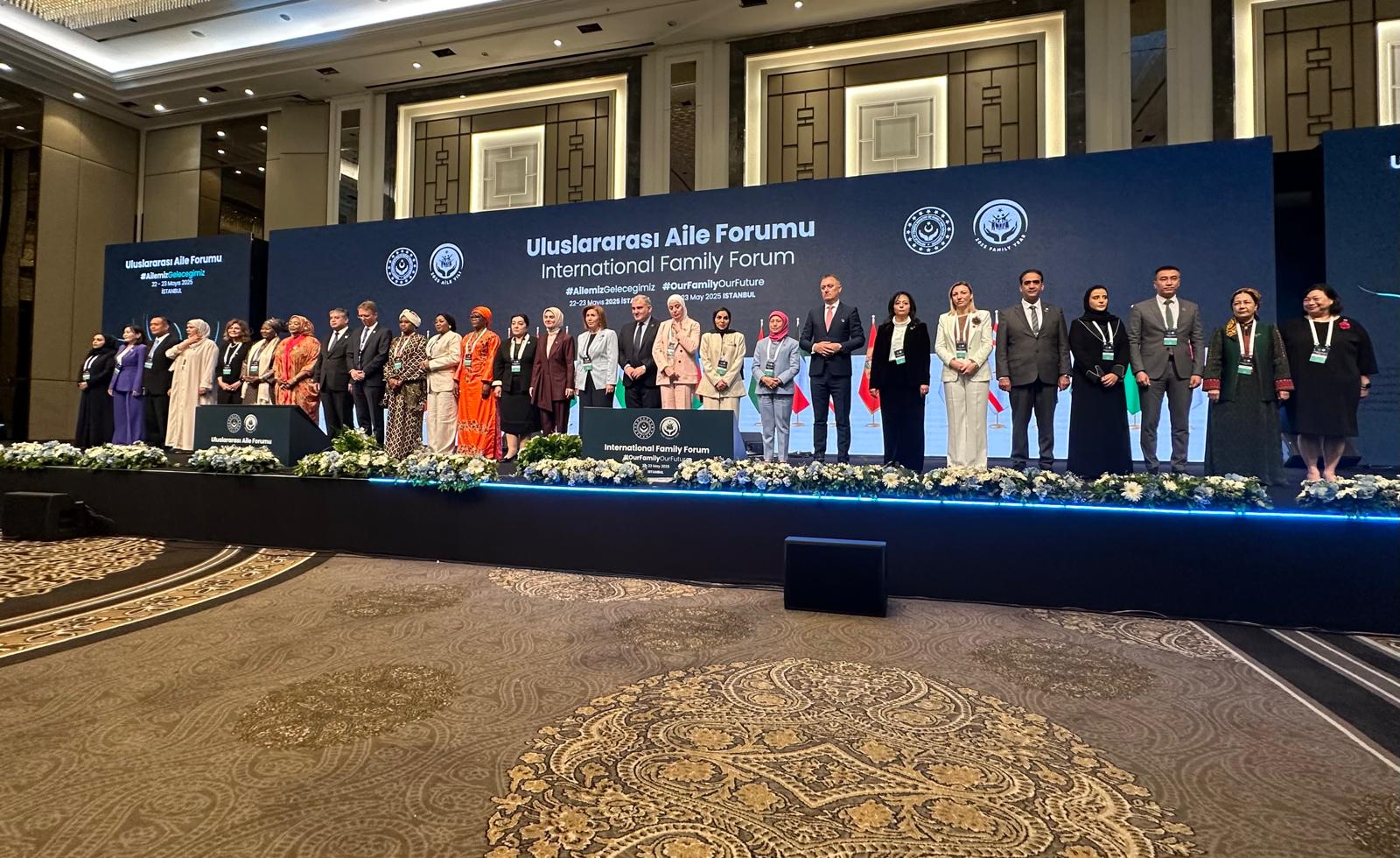 Gardiyanoğlu, İstanbul’daki Uluslararası Aile Forumu’na katıldı