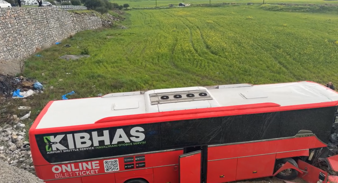 Gazimağusa – Lefkoşa yolunda otobüs kazası: 2 yaralı