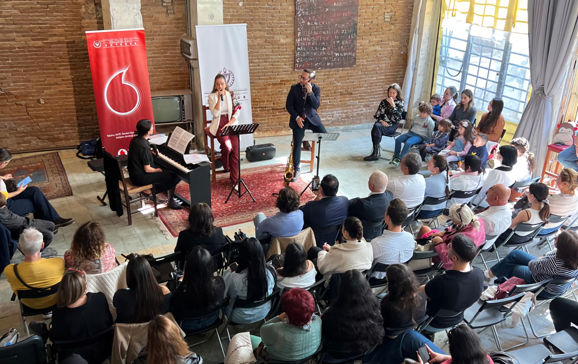 “Opera & Bale Sokakta: Sesin Yolculuğu” anlatımlı konser serisinin ilki gerçekleştirildi