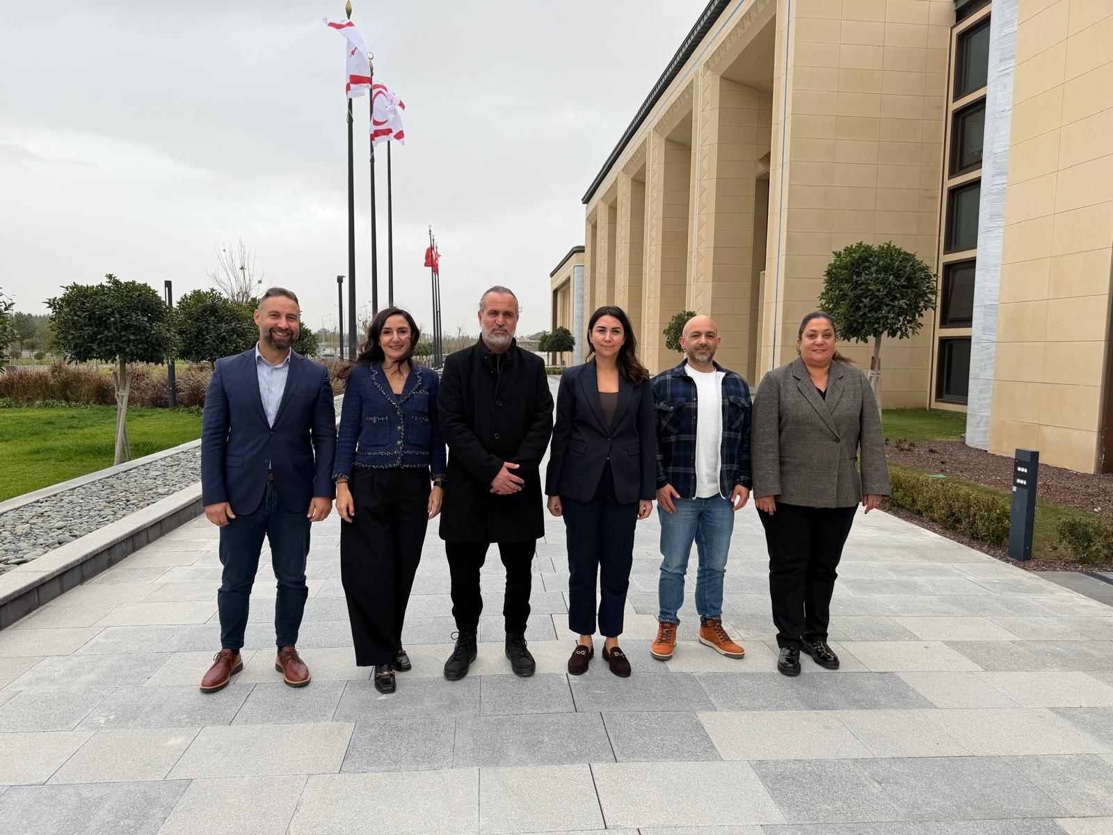 KTÖS, bağımsız milletvekilleriyle bir araya geldi