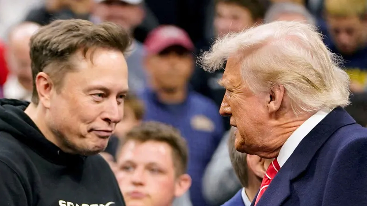 Elon Musk, Trump kabinesinden ayrıldı