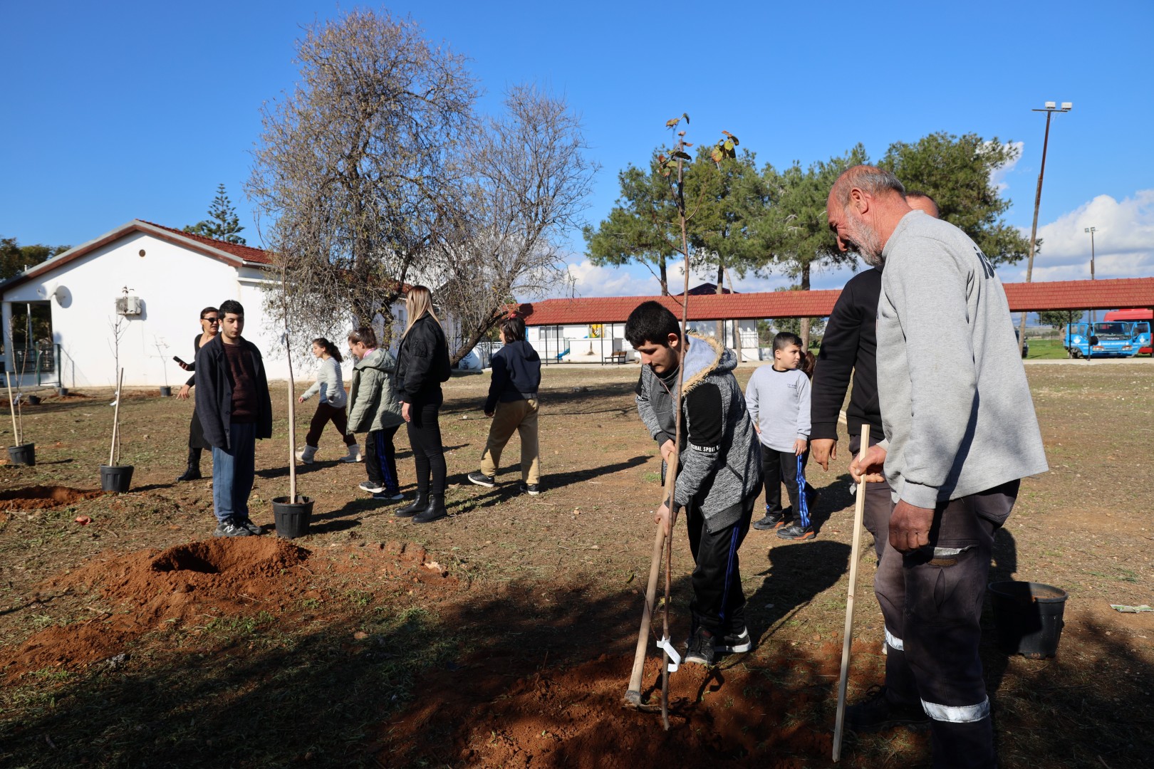 Ötüken Özel Eğitim Okulu’nda meyve bahçesi oluşturuldu