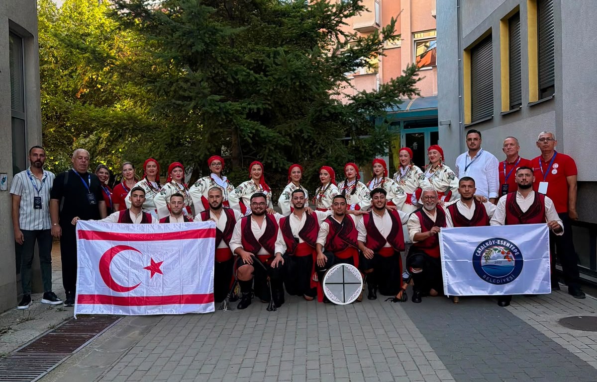 Çatalköy-Esentepe’nin halk dansları Sırbistan’da sahne aldı