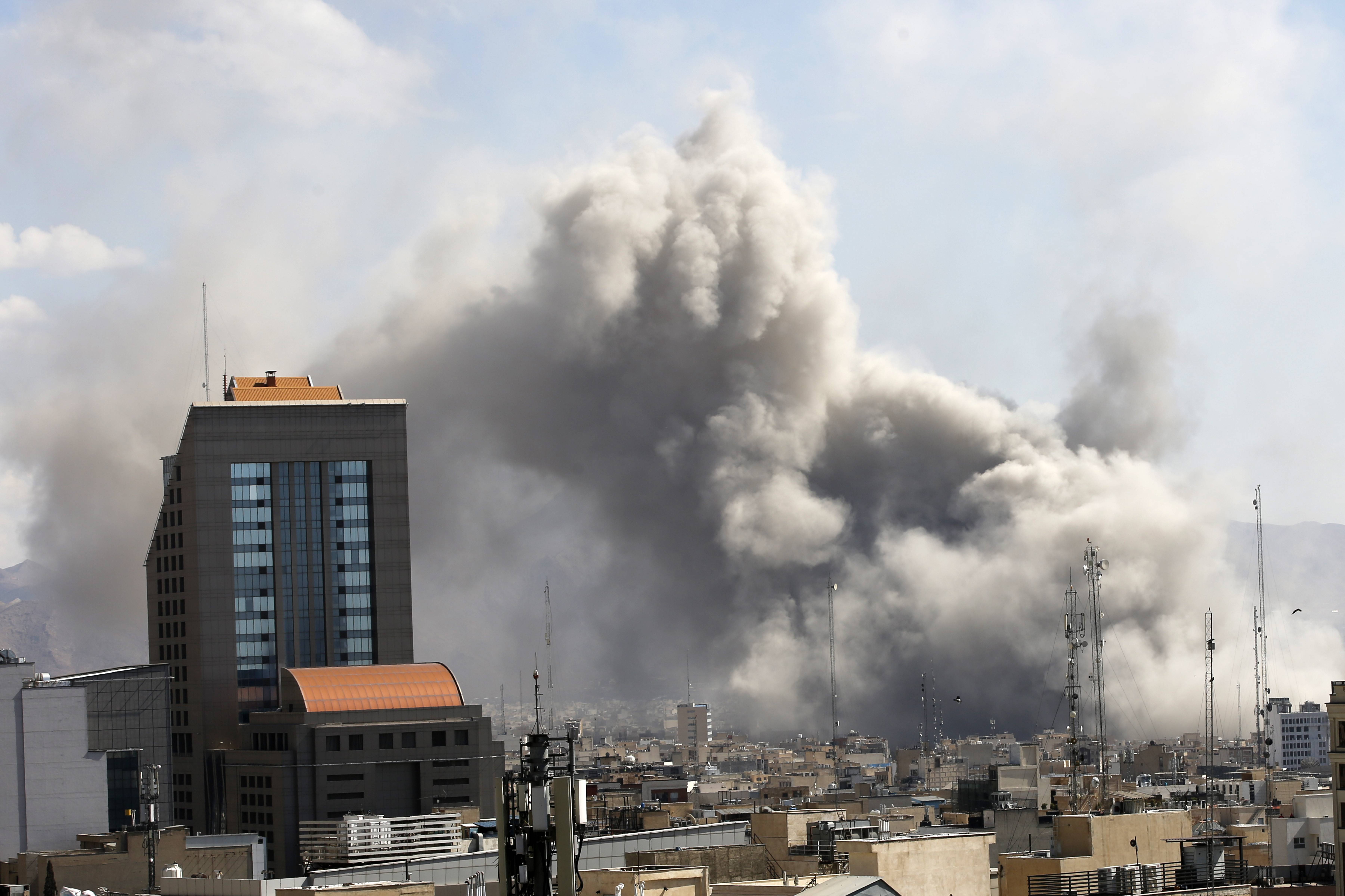 İsrail, İranlı 40 üst düzey komutanı öldürdüğünü iddia etti