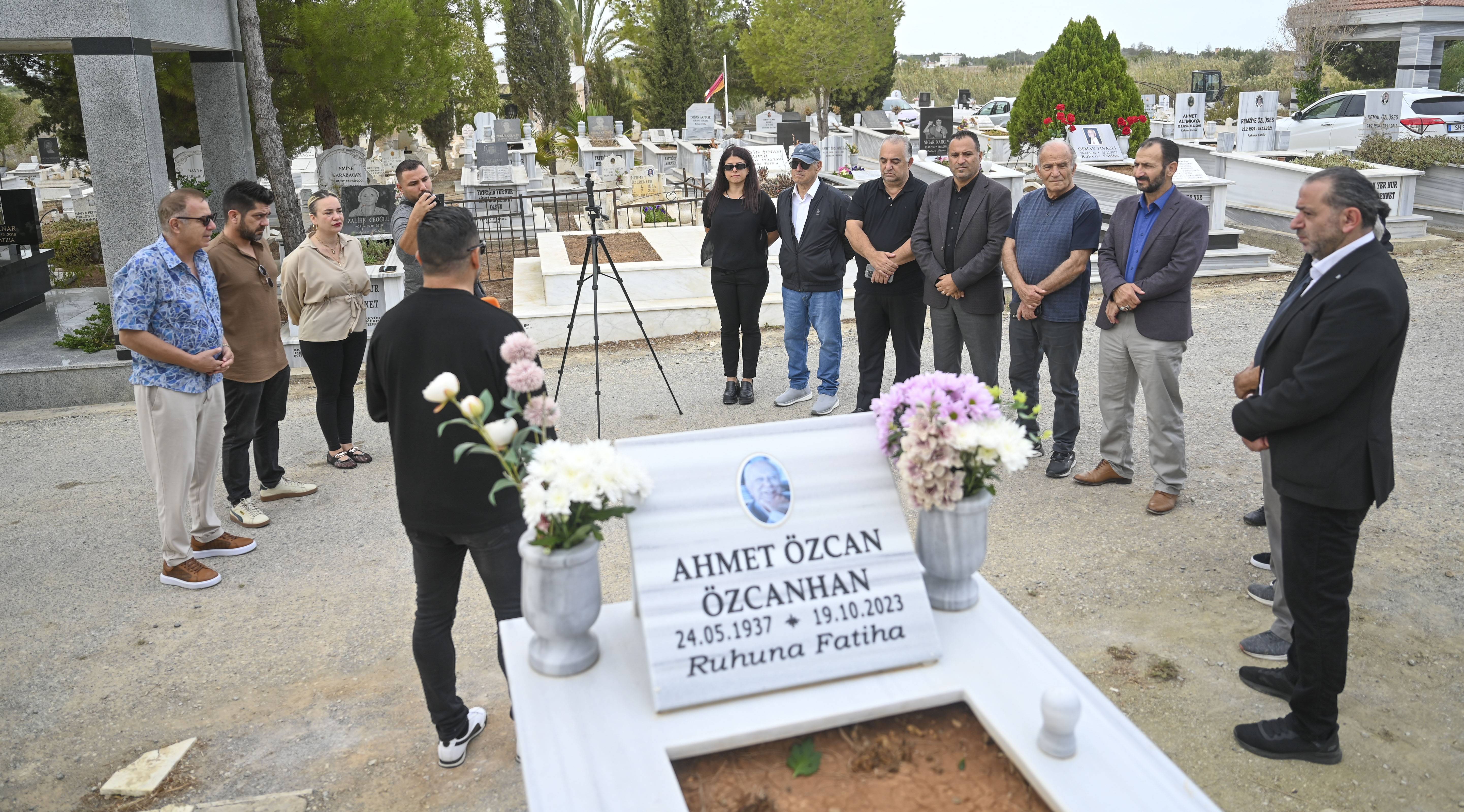 Özcan Özcanhan, ölümünün 2. yılında kabri başında anıldı