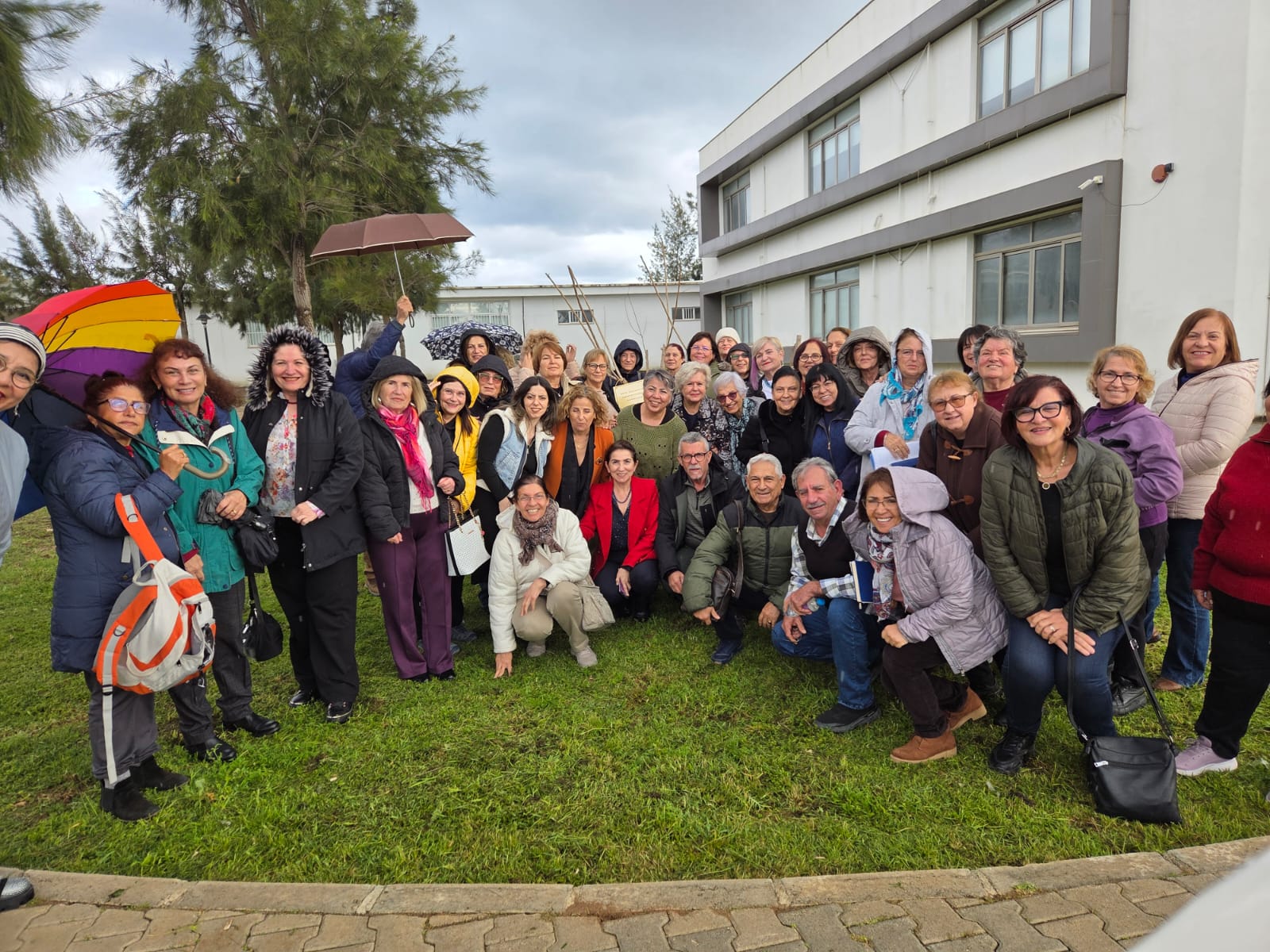 DAÜ 60+ İleri Yaş Gelişim/Tazelenme Üniversitesi öğrencileri fidan dikim etkinliği düzenledi