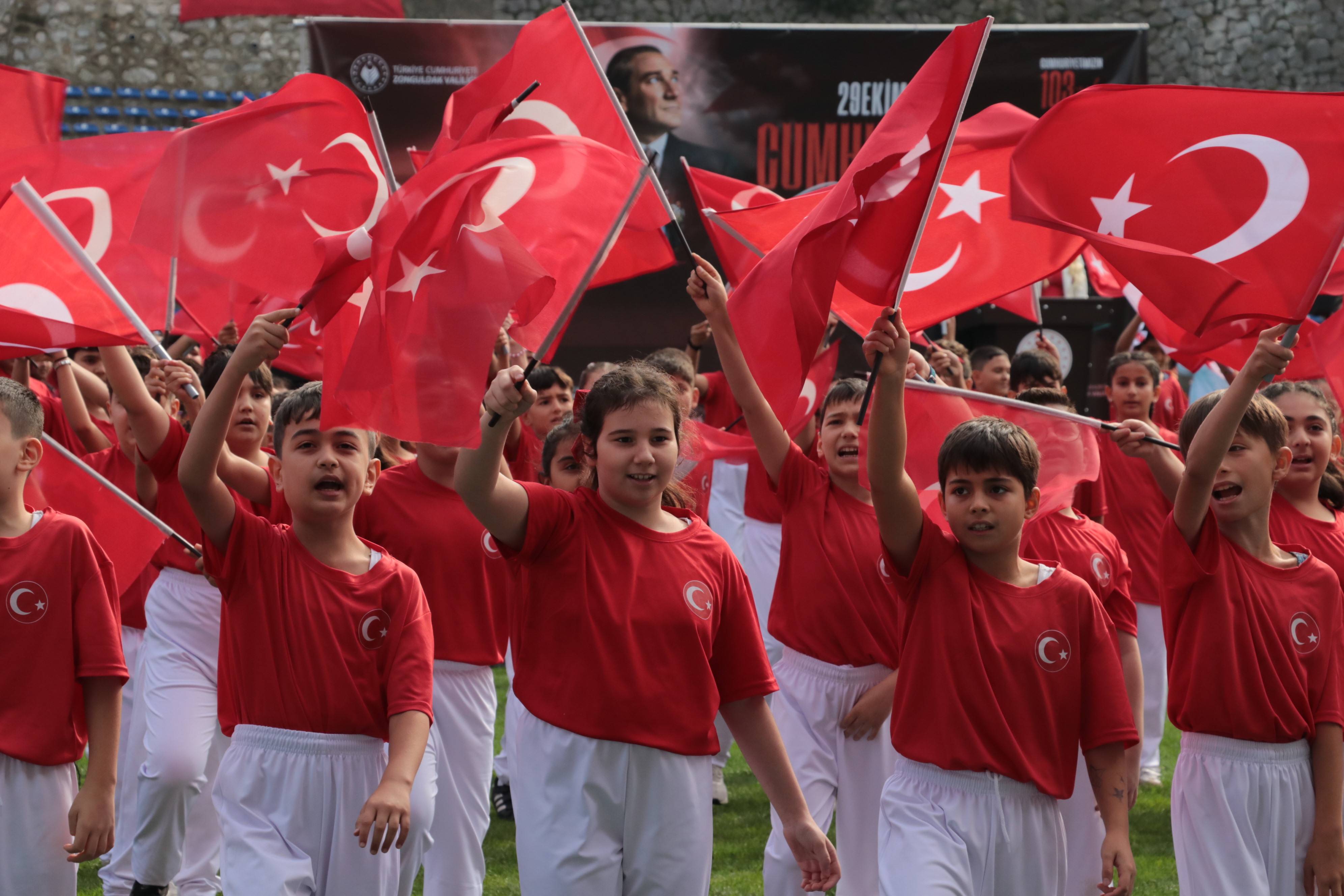 Türkiye’de Cumhuriyet’in 103. yılı etkinliklerle kutlanıyor