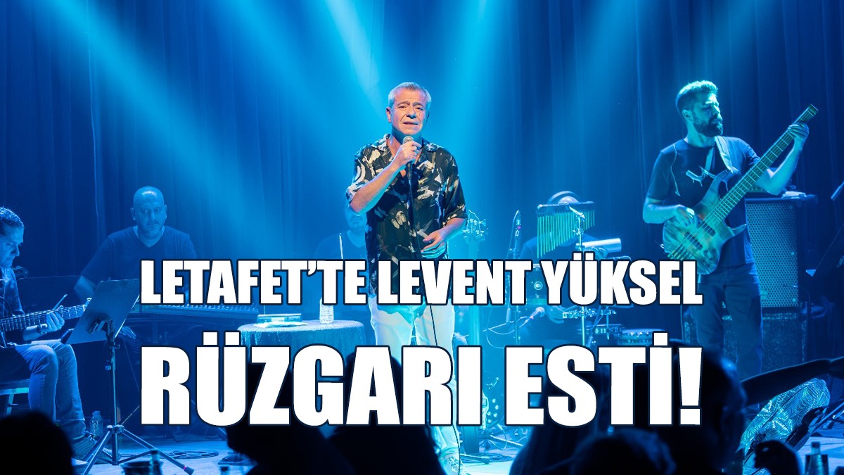 Ünlü Sanatçı Misafirlerine Müzik Ziyafeti Sundu