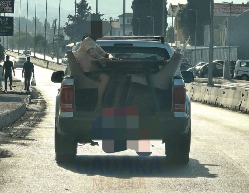 Aracın kasasında yolcu taşıyan sürücüye yasal işlem!