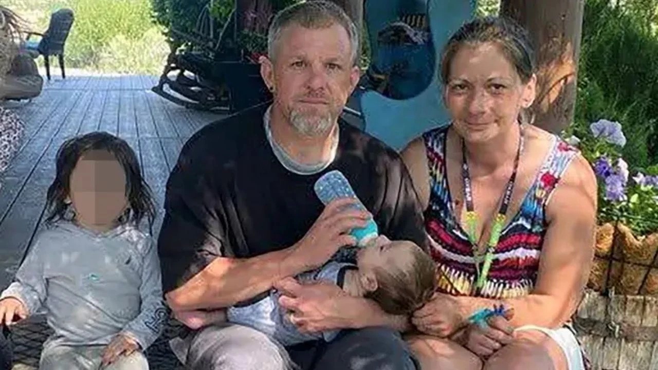 11 aylık oğlunu diri diri gömerek öldürdü