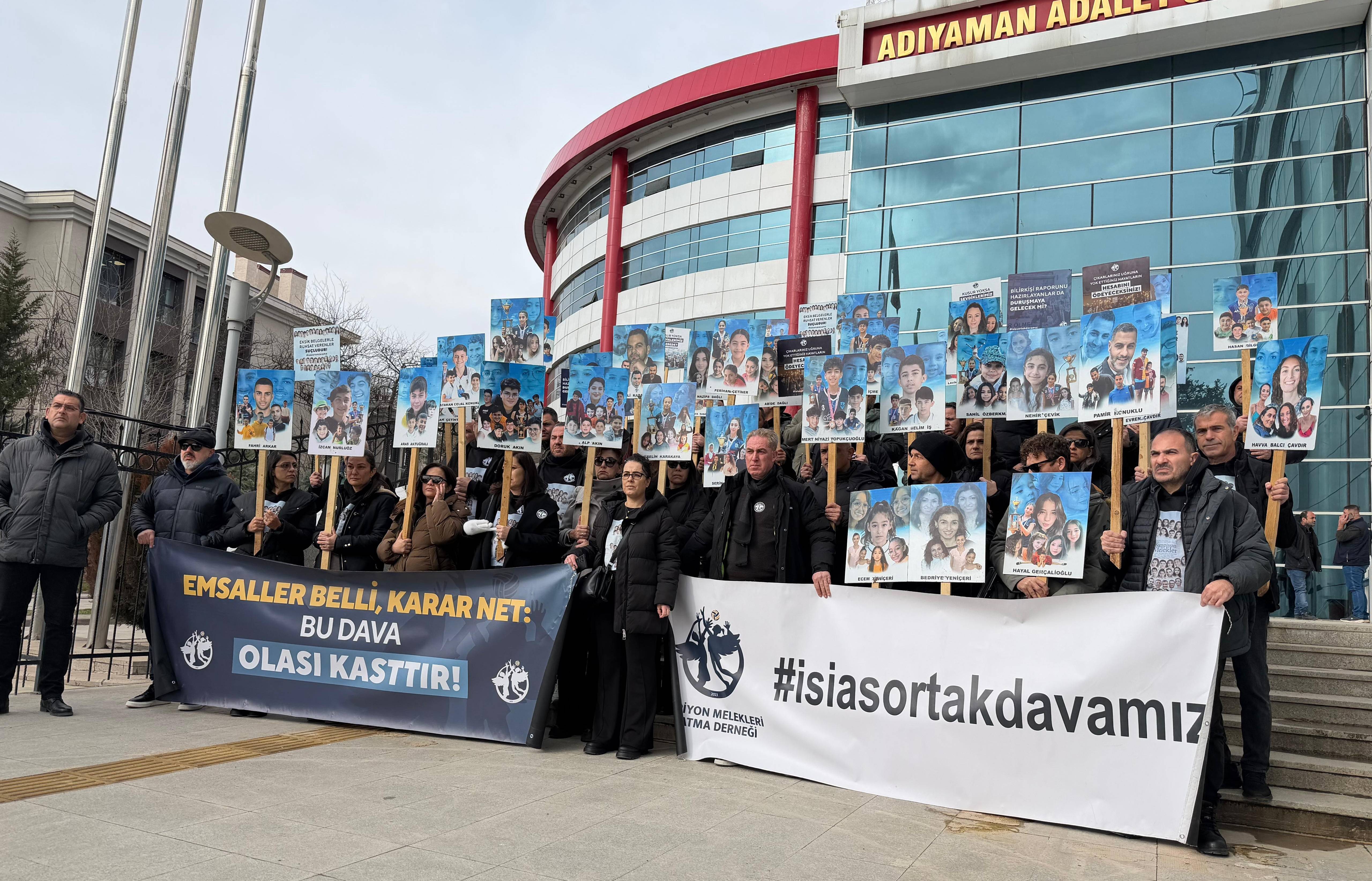 İsias Otel’in yıkılmasında kusuru bulunan görevlilerin duruşması başladı