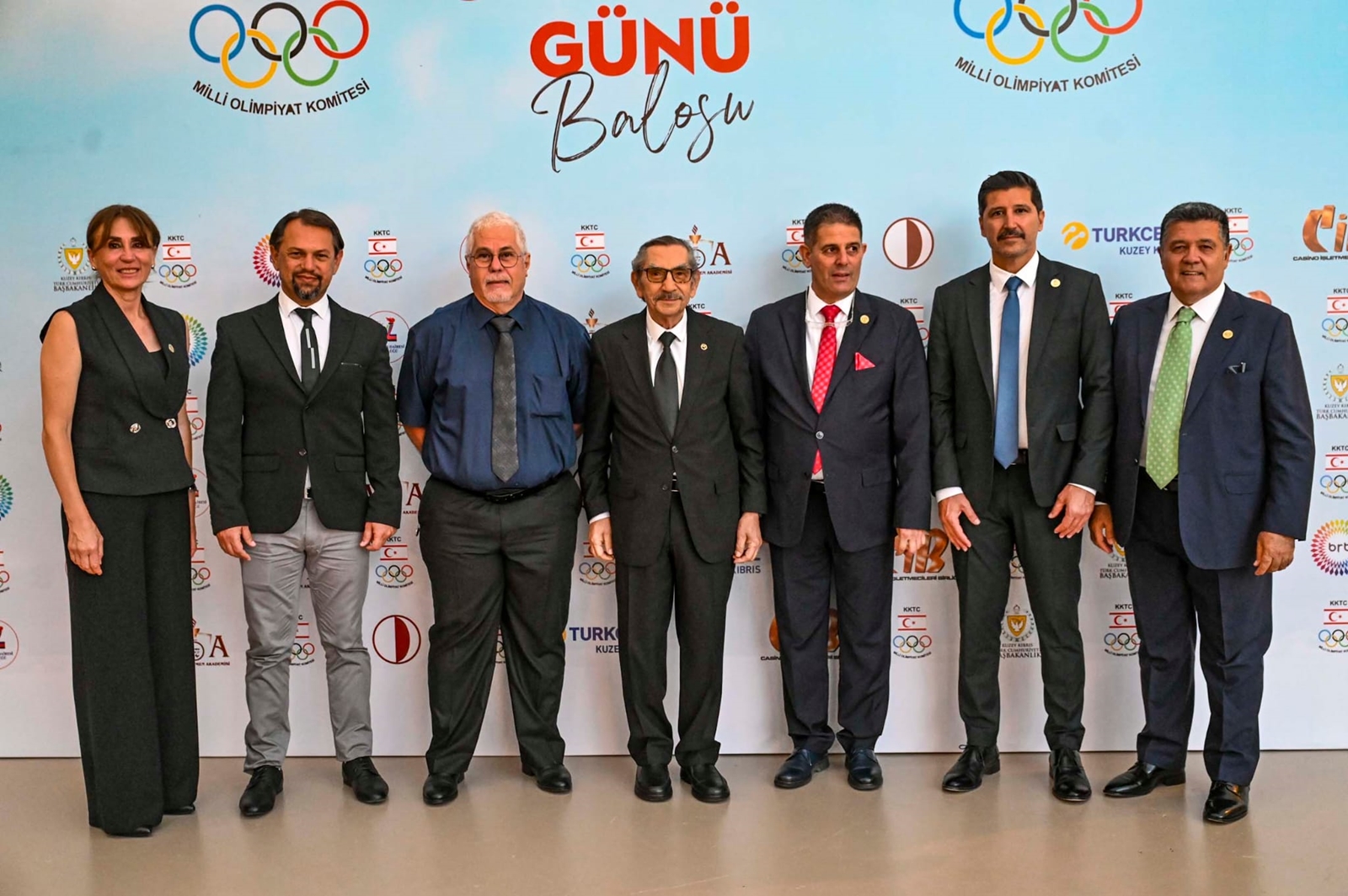 Milli Olimpiyat Komitesi spora katkı sağlayan isimleri ödüllendirdi