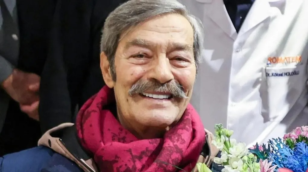 Kadir İnanır entübe edildi!
