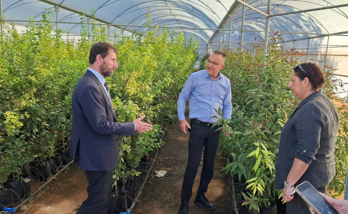 KEİ Ofisi Koordinatörü Öz, Lefkoşa ve Mesarya’daki projeleri yerinde inceledi