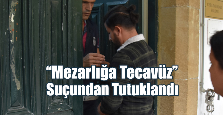 Denktaş’ın Anıt Mezarının Önünde Aracıyla Fotoğraf Çekti...