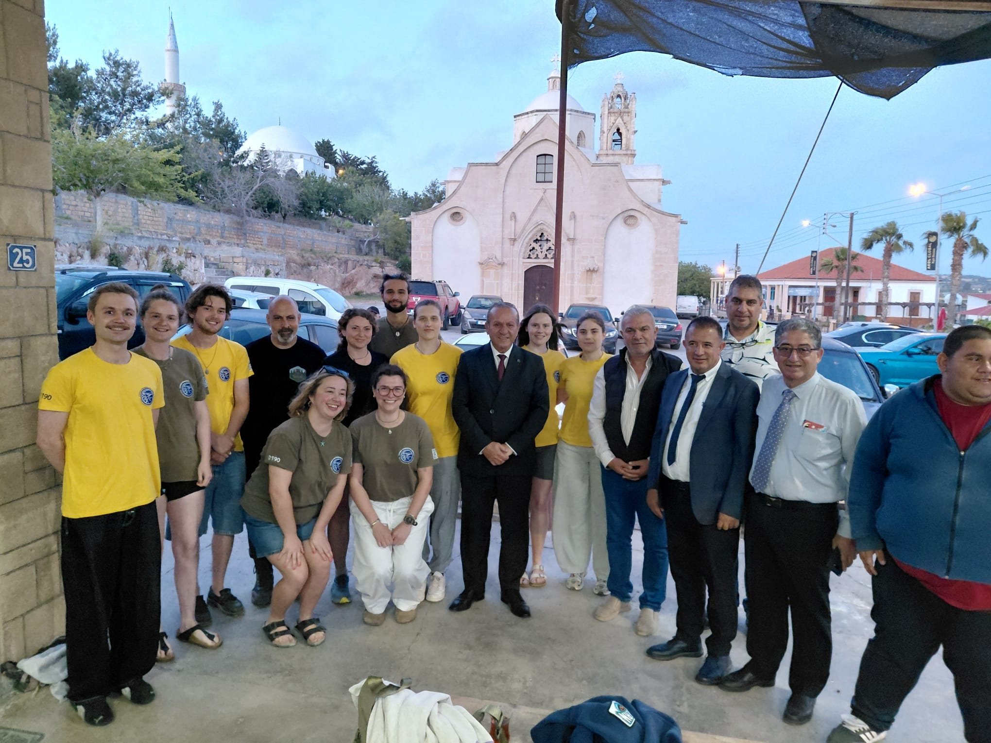 Ataoğlu, Karpaz’da Taşkent Doğa Parkı yetkilileriyle bir araya geldi