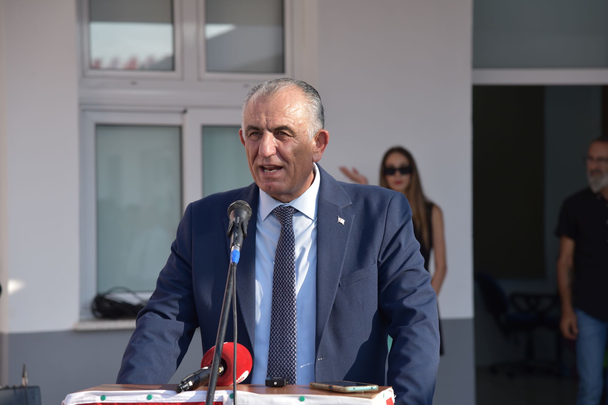 Yenilenen Çayırova İlkokulu açıldı: Çavuşoğlu’ndan taşımacıların eylemine tepki