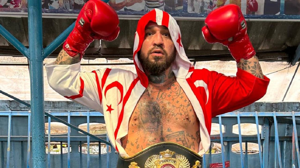 Demir Yumruk Metin Turunç’tan anlamlı maç