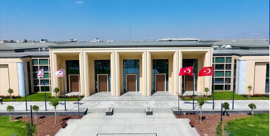 Murat Kurum'dan KKTC Cumhurbaşkanlığı Yerleşkesi’ne ilişkin paylaşım