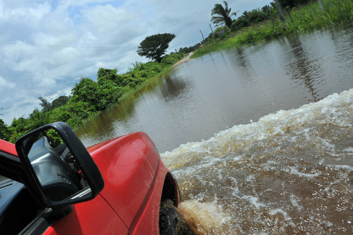 Bolivya'da şiddetli yağışların neden olduğu sellerde 20 kişi öldü