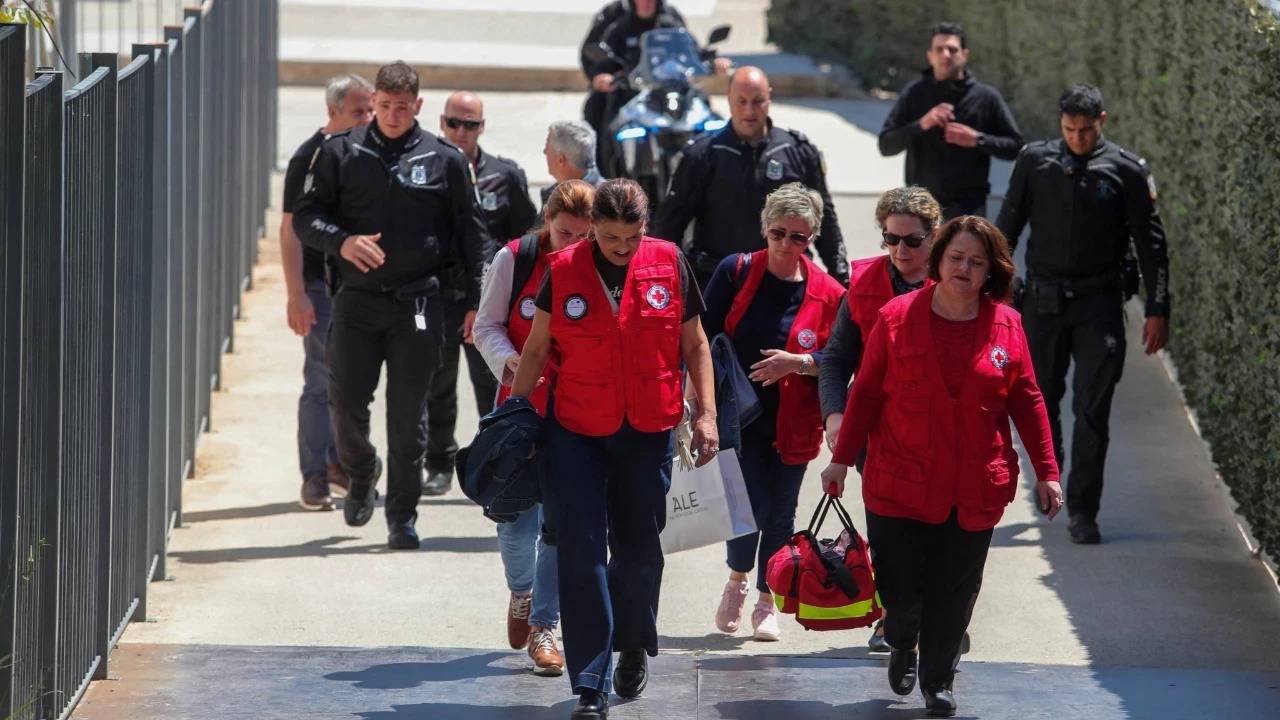 Yunanistan’da silahlı saldırı dehşeti: 89 yaşındaki adam 5 kişiyi yaraladı