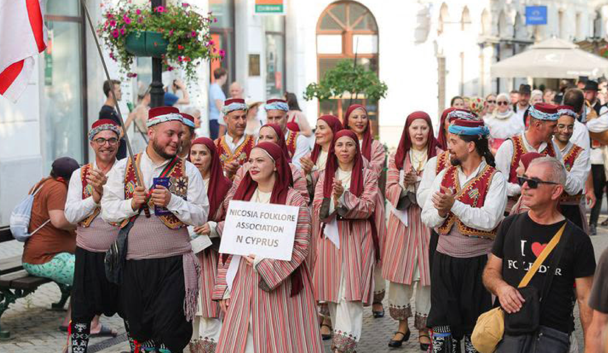 Folk-Der Macaristan'dan ödülle döndü