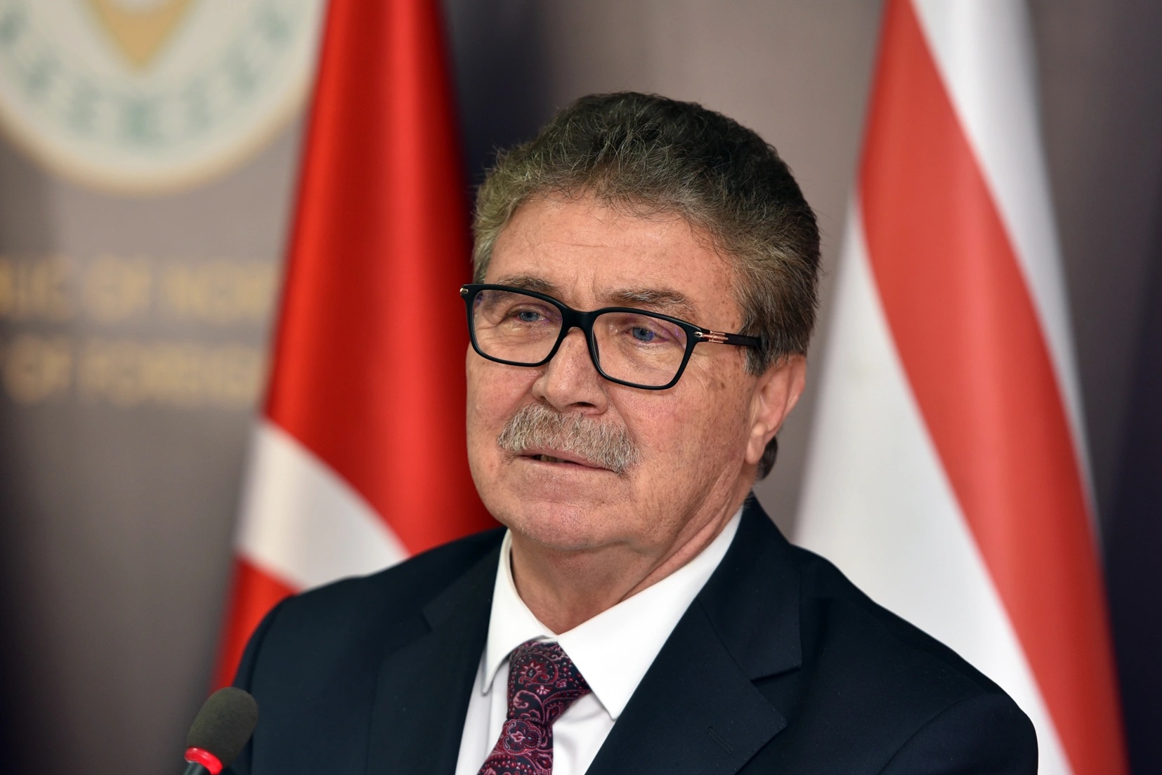 "Gençlerimizin gelişimini engelleme çabasını şiddetle kınıyoruz"