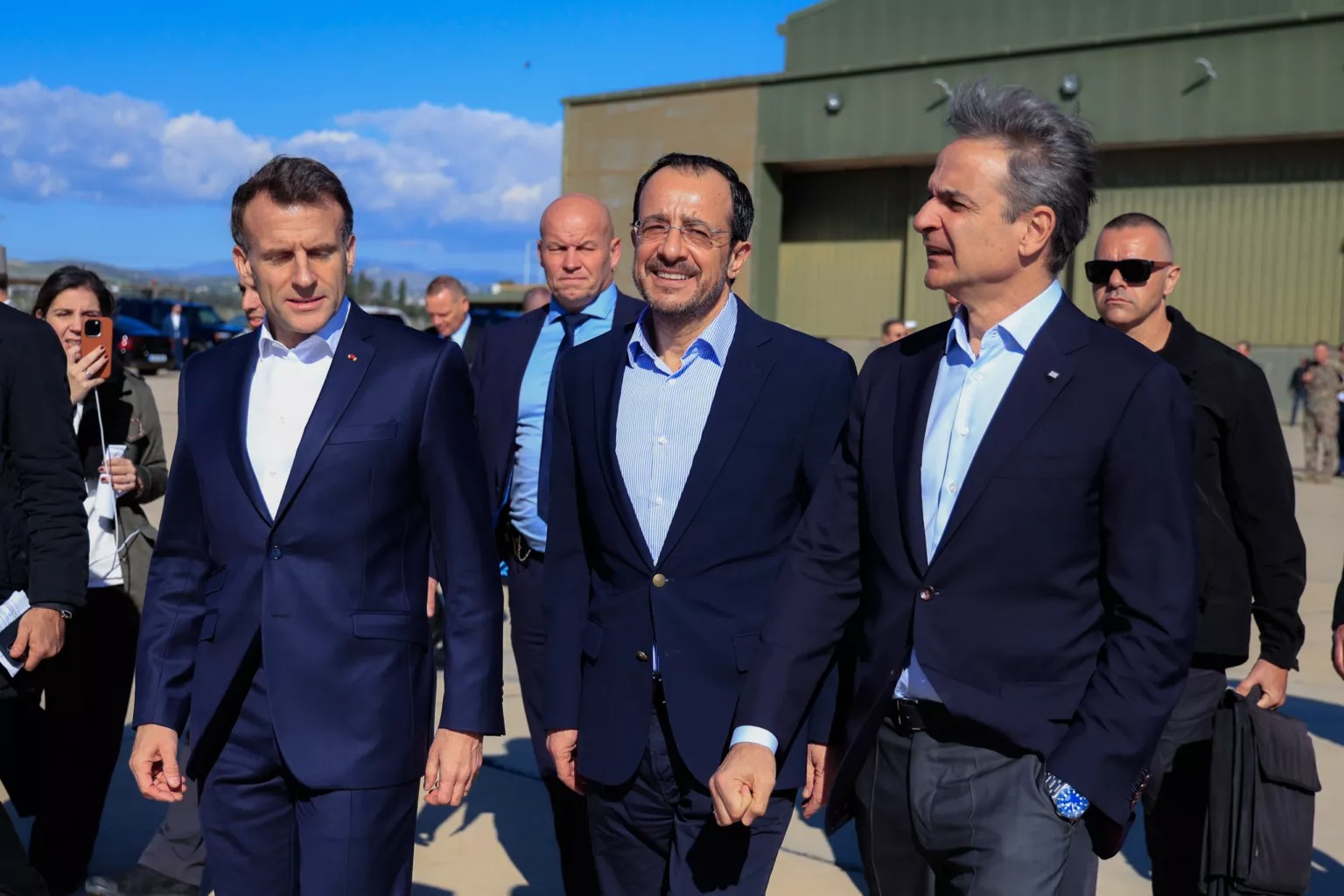 Macron’un paylaşımı Güney’de tartışma yarattı: Palmas’tan yalanlama geldi
