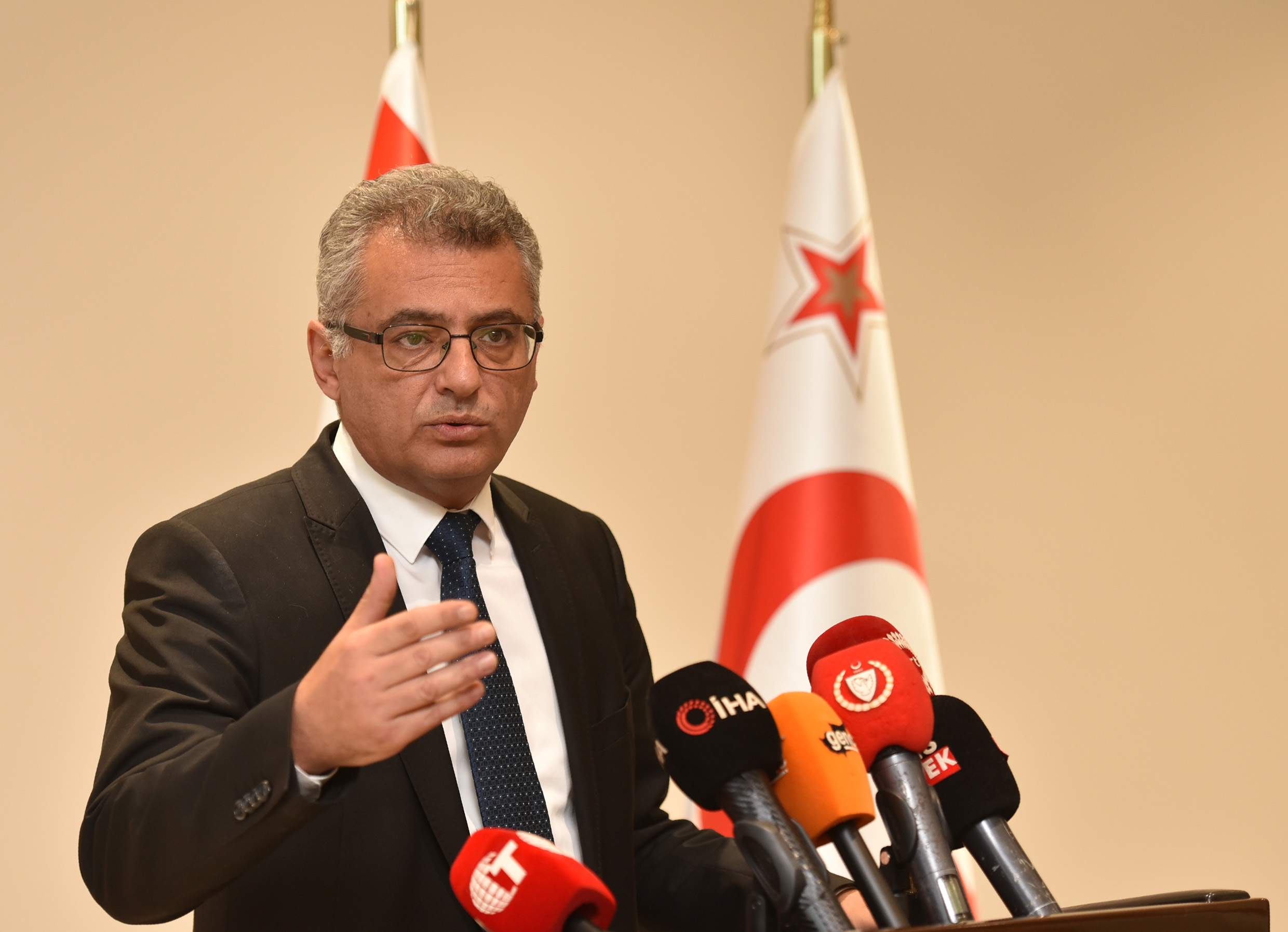 Erhürman: Masanın kurulmasına uygun bir atmosferin var olduğunu söyleyebilirim