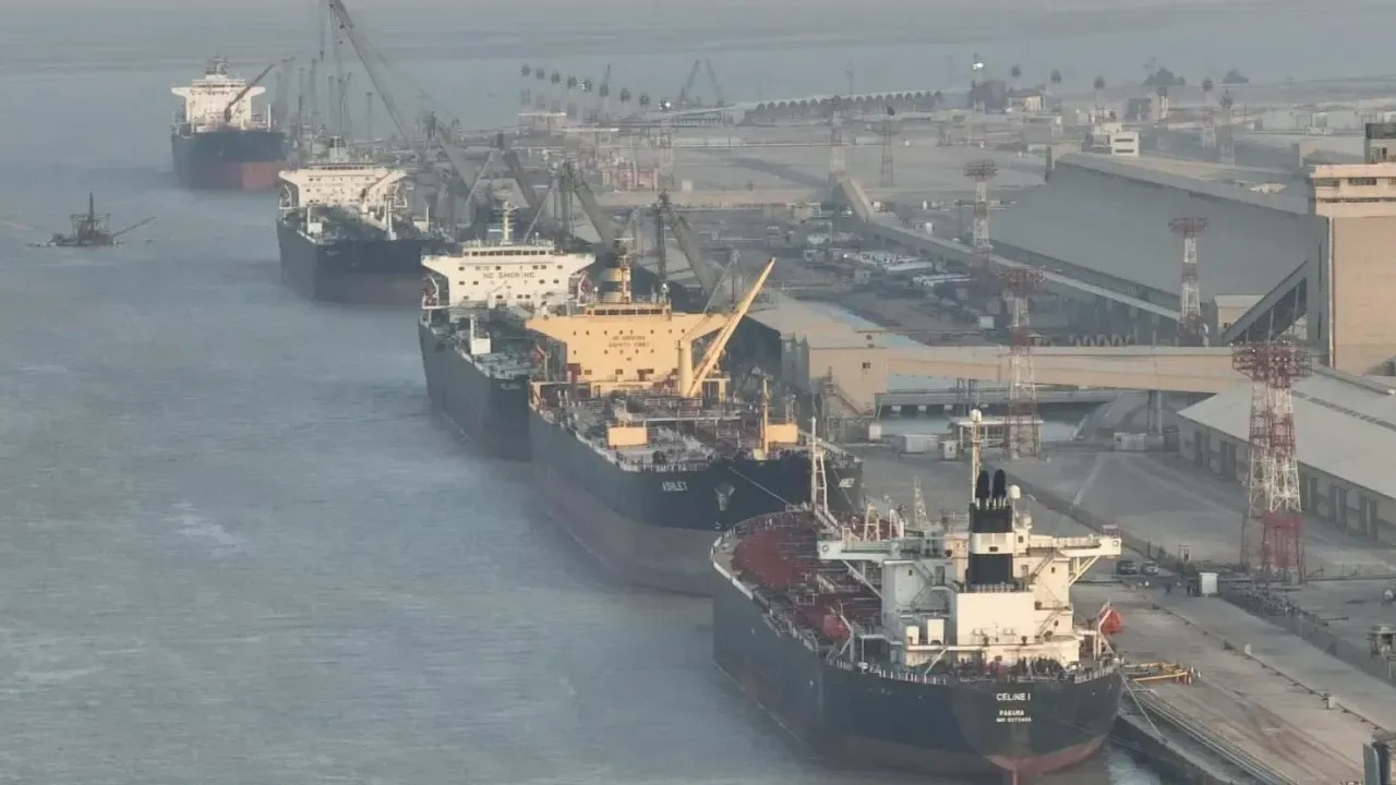 Irak, petrol limanlarını kapattı