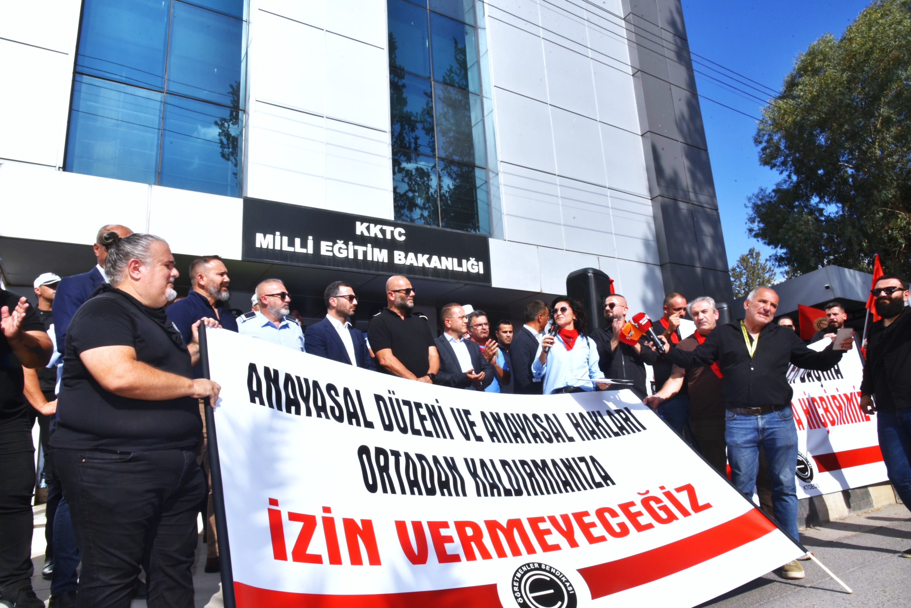 Eylem: Kolaysa hepimizi soruştur, kolaysa hepimizi cezalandır