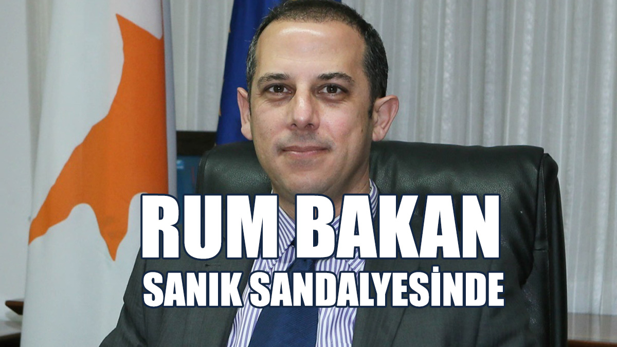 Eski Rum Bakan Sanık Sandalyesinde