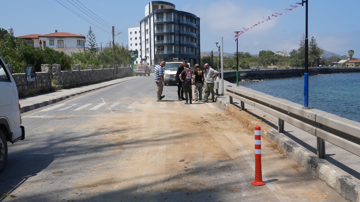 Gemikonağı’nda çöken yolu onarıldı